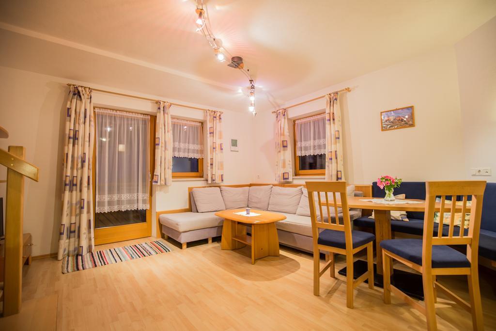 Haus Alpengruss Apartamento Neustift im Stubaital Exterior foto