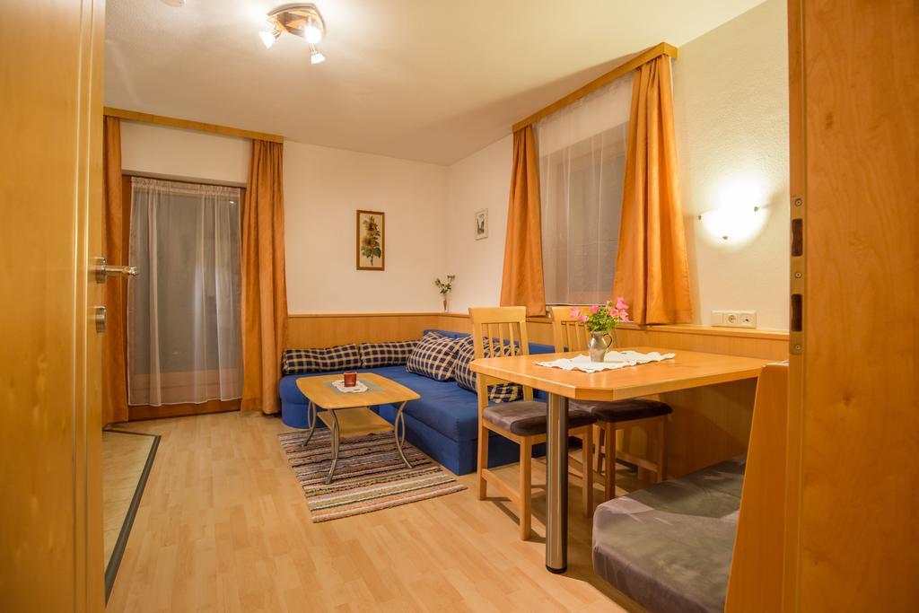 Haus Alpengruss Apartamento Neustift im Stubaital Exterior foto