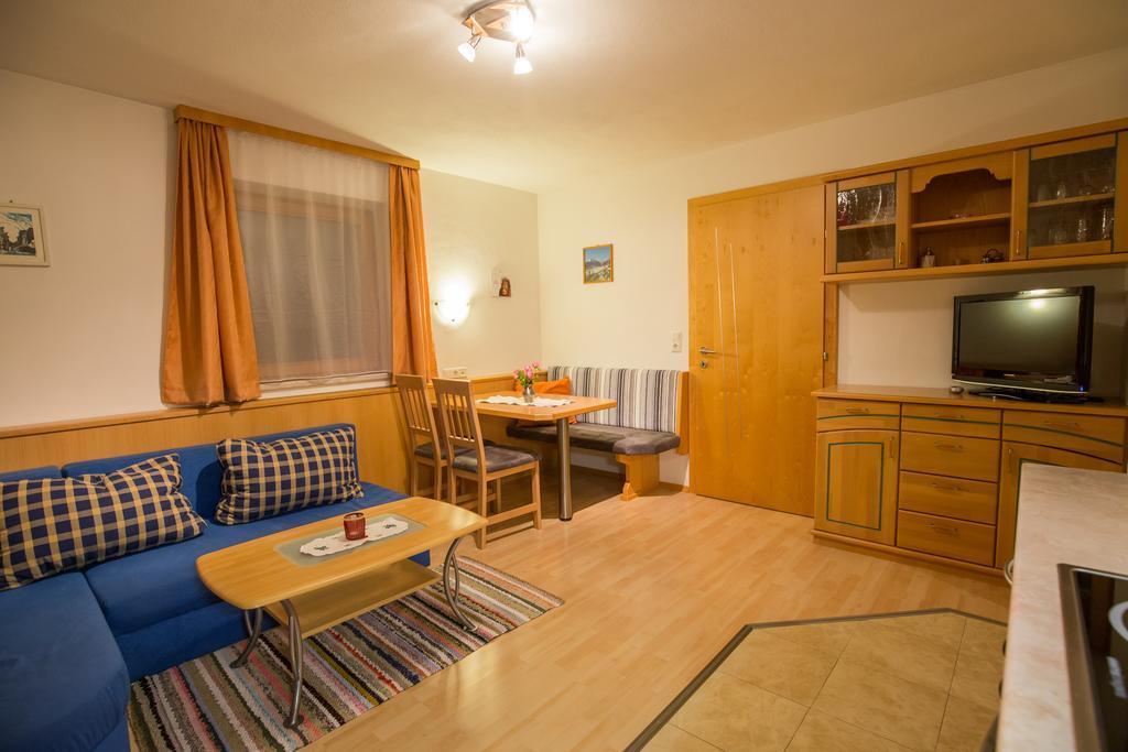Haus Alpengruss Apartamento Neustift im Stubaital Exterior foto