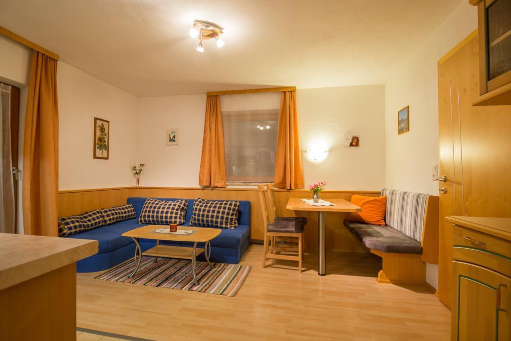 Haus Alpengruss Apartamento Neustift im Stubaital Exterior foto